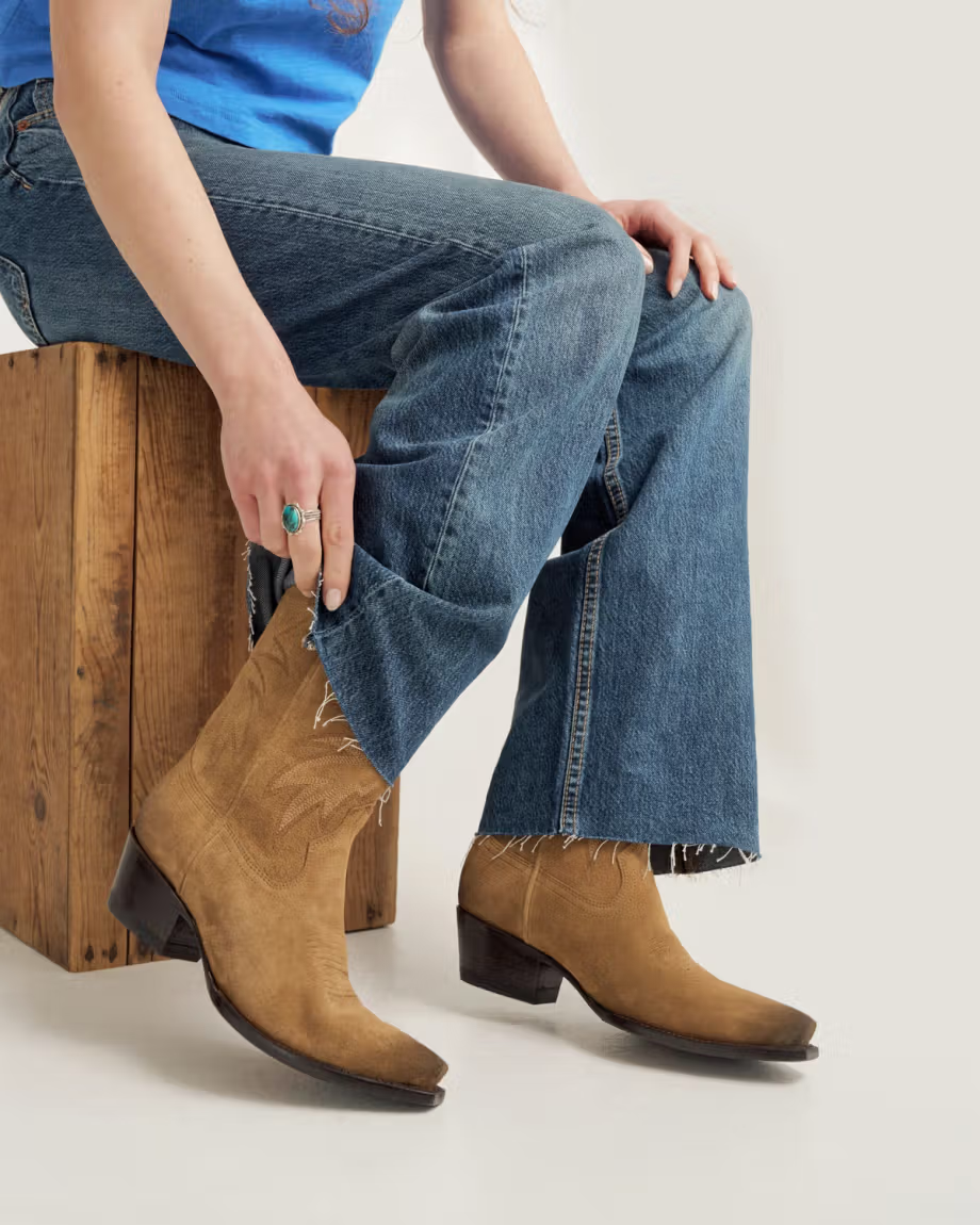 SADIE ALMOND SUEDE B